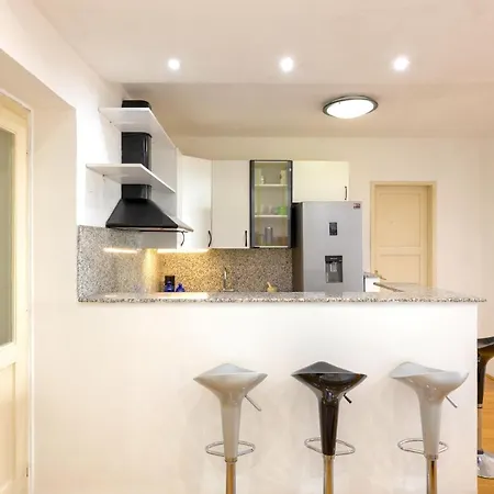 Seaview @ Bacvice Perfect Location Apartment